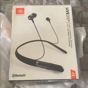 JBL Live 200 BT